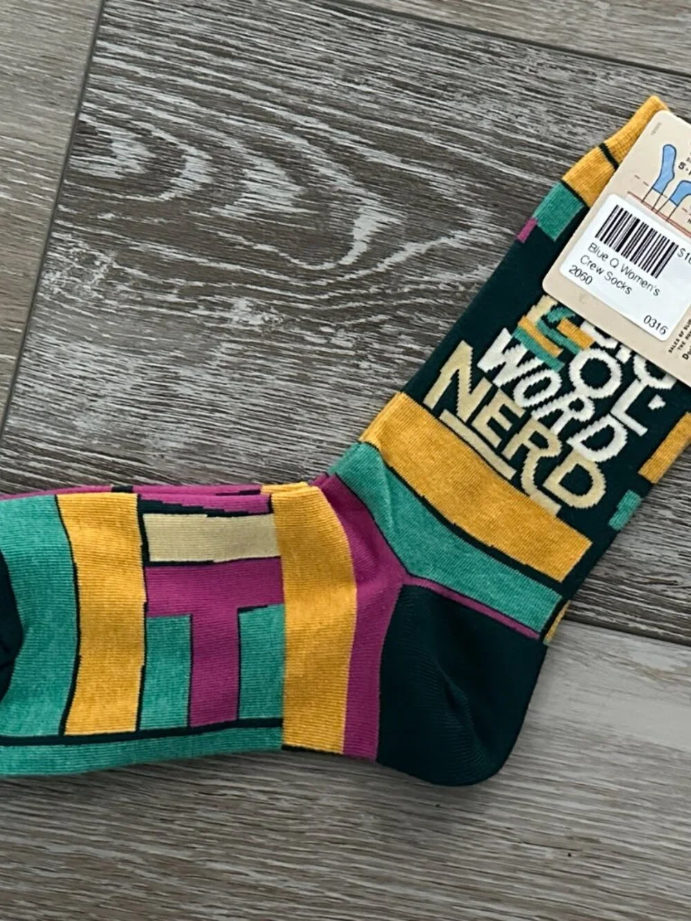 NWT Blue Q Woman's Crew Socks Colorful & Adorable